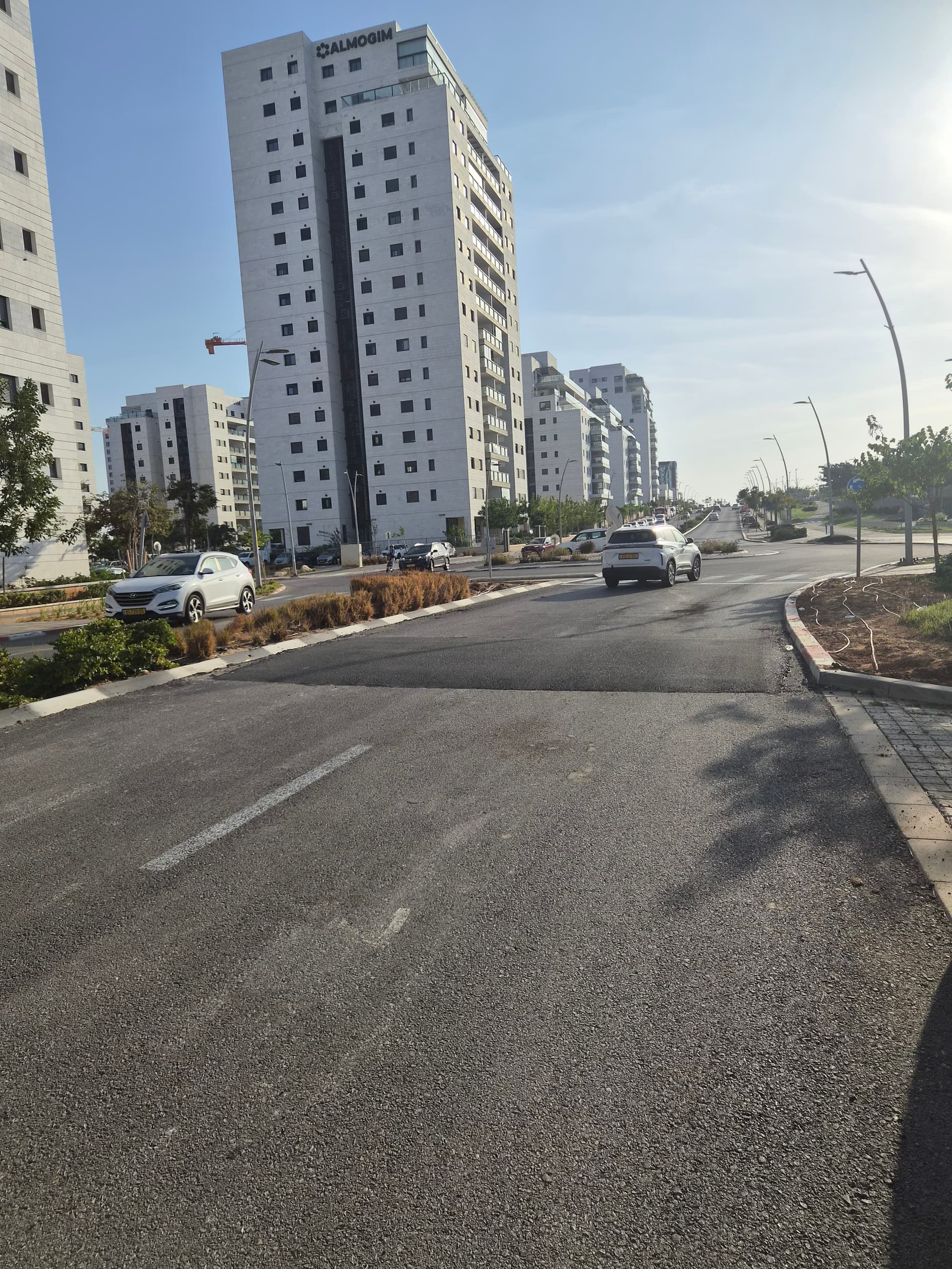 עבודות לילה באור ים: פסי האטה חדשים ייסללו בשמונה רחובות בשכונה