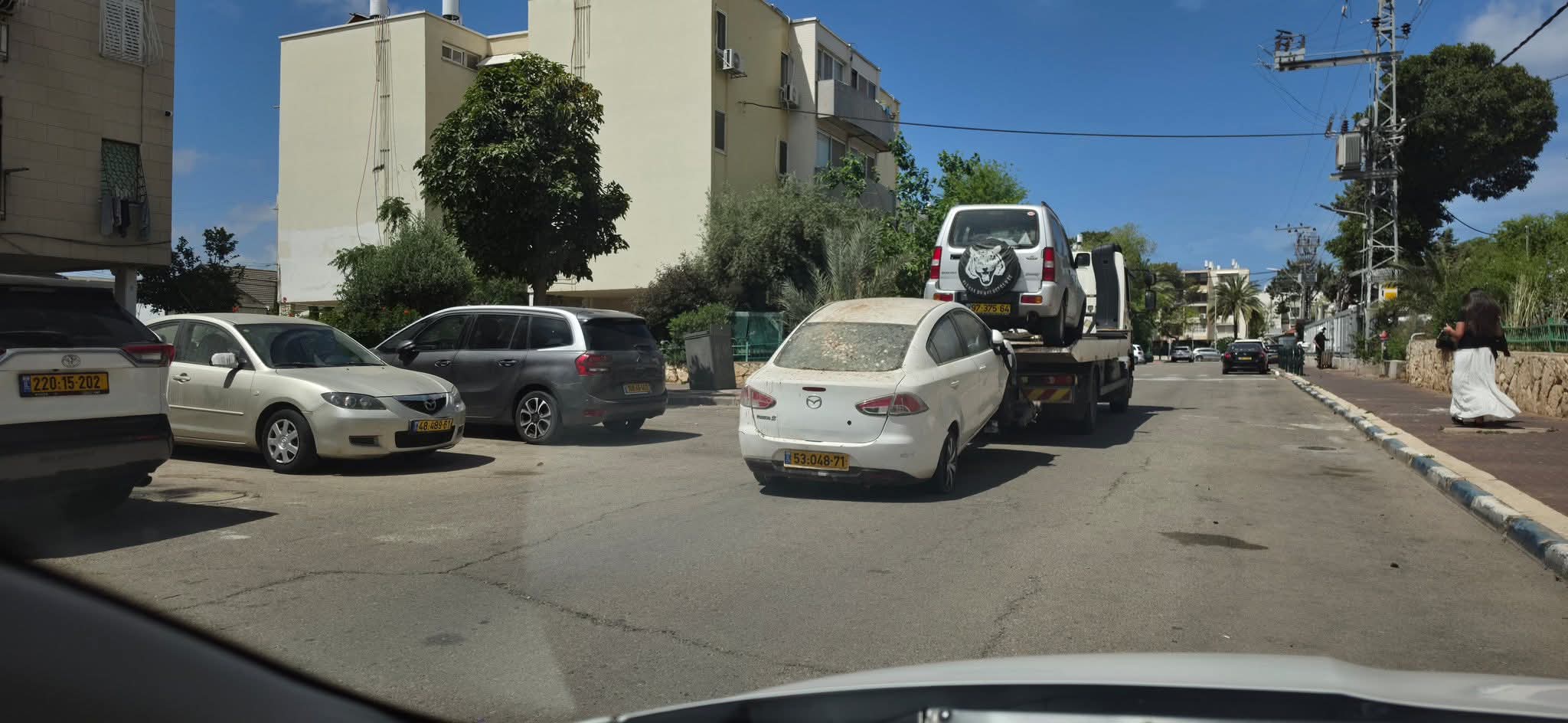 מבצע עירוני: פינוי גרוטאות ורכבים נטושים לשיפור איכות החיים באור עקיבא