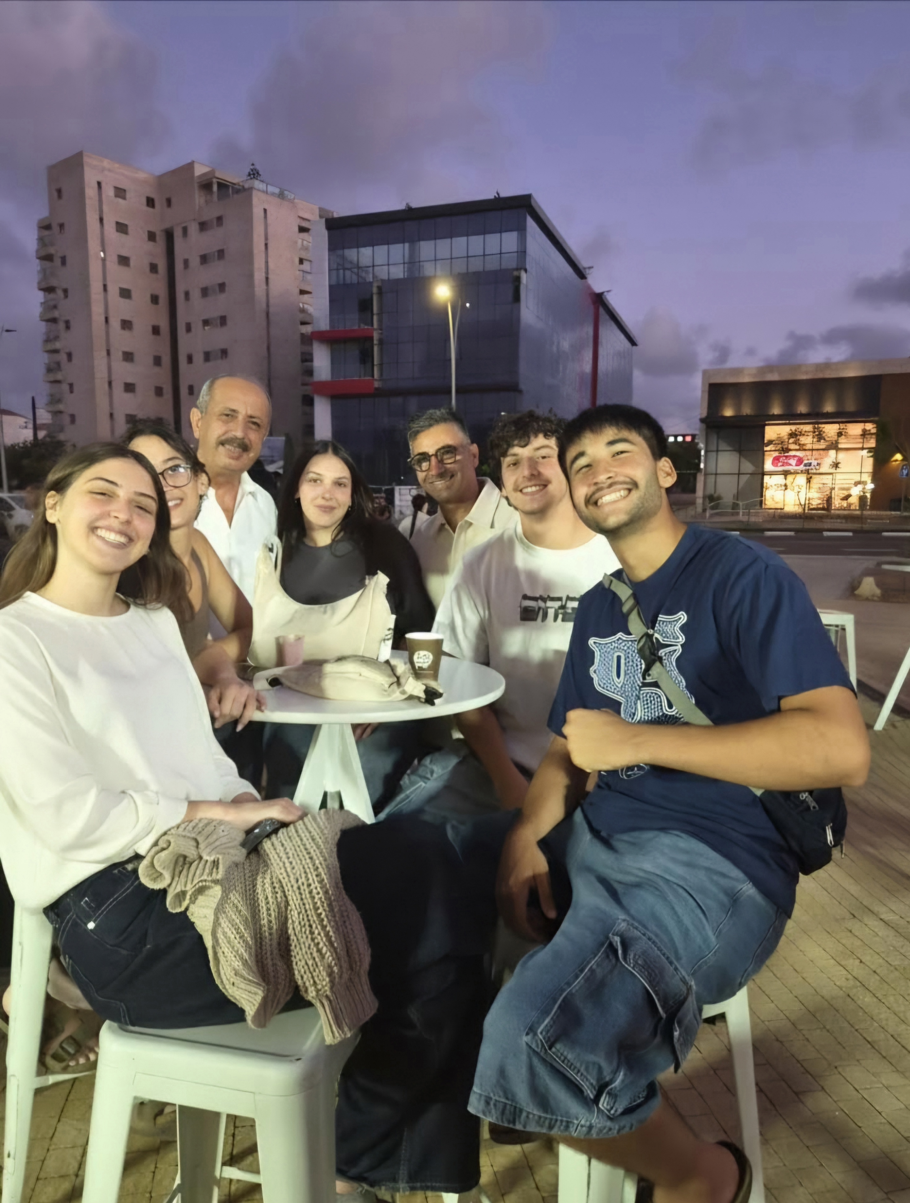 בין סיום הלימודים לתחילת השליחות: אור עקיבא הצדיעה למתגייסי מחזור 2026