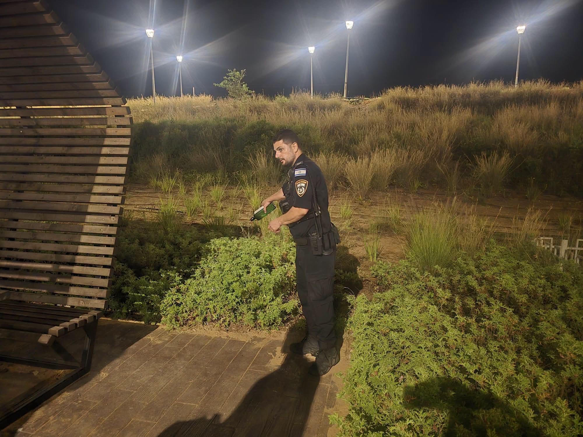 לילות ללא פשרות: השיטור העירוני באור עקיבא מגביר את האכיפה נגד בני נוער פורעי חוק