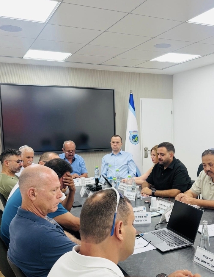 ישיבת מועצת העיר בוטלה בפעם השנייה ברציפות  סימני שאלה בעירייה